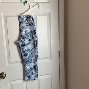 Fabletics power hold crop leggings